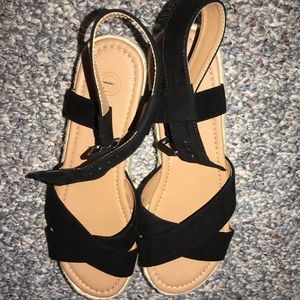 Urban Outfitter Platform Black Sandals